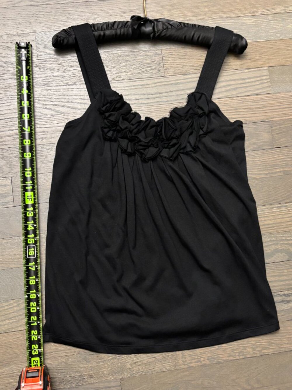 Express - Ruffled Tank - Picture 2 of 4